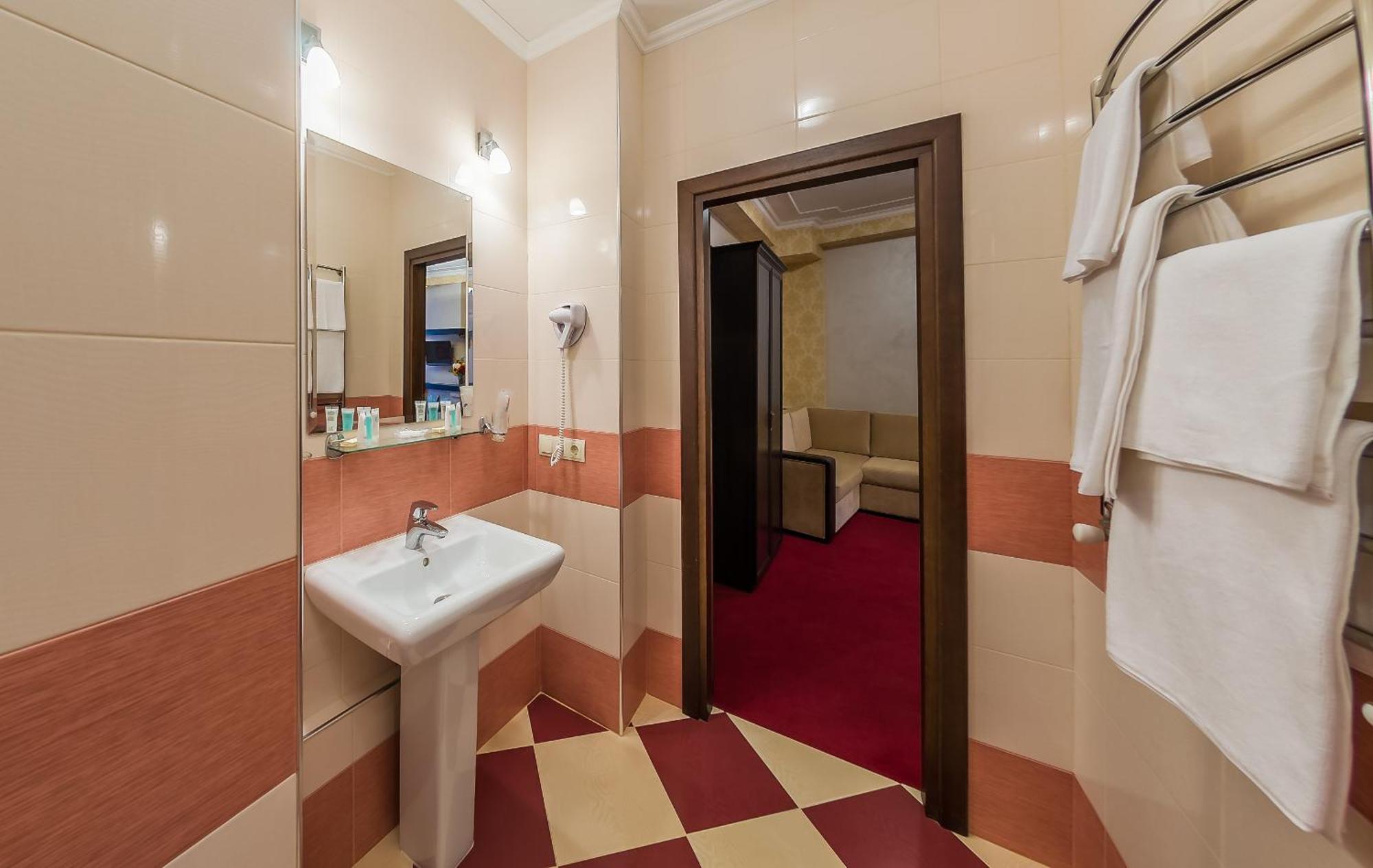 Franz Hotel&Restaurant Iwano-Frankiwsk Pokój zdjęcie