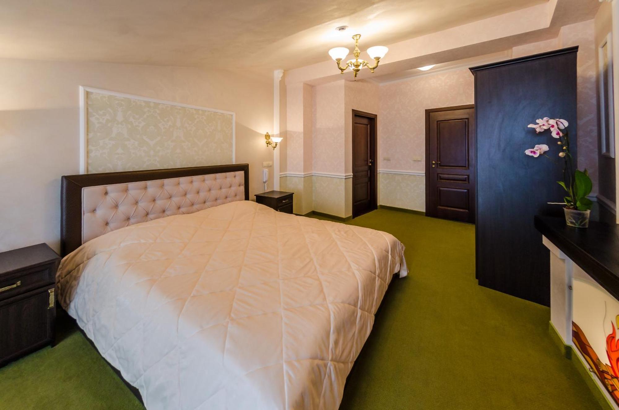 Franz Hotel&Restaurant Iwano-Frankiwsk Pokój zdjęcie